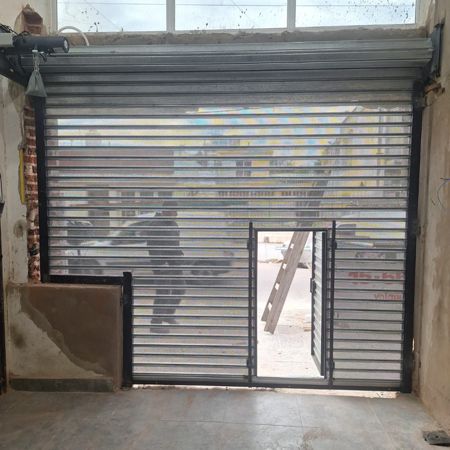 Arreglo de Cortinas de Metal